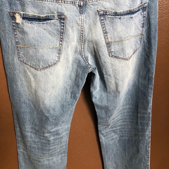 Aeropastale Distressed jeans - Picture 3 of 8